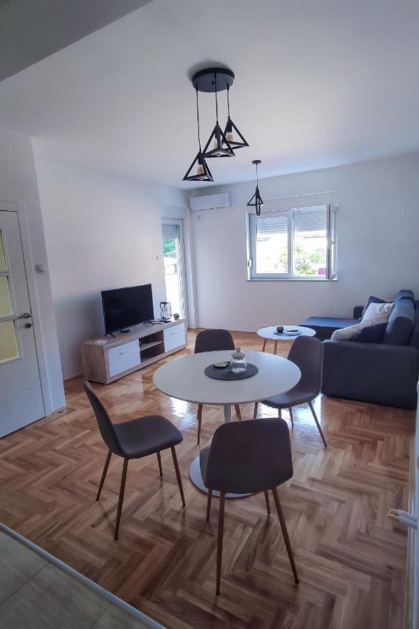 Apartman Vukovic 特雷比涅 外观 照片